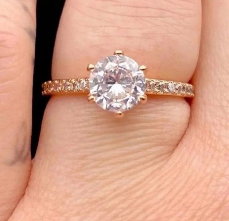 Solitaire Engagement Ring in Rose Gold